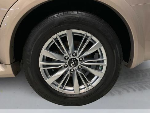 Used 2019 INFINITI QX80 Luxe image 18