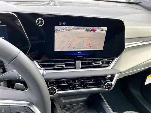 New 2026 Chevrolet Equinox LT image 13