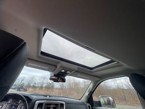 Used 2015 RAM 1500 Limited image 8