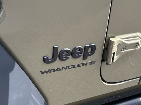 Used 2025 Jeep Wrangler Unlimited Sport AWD/4WD image 30