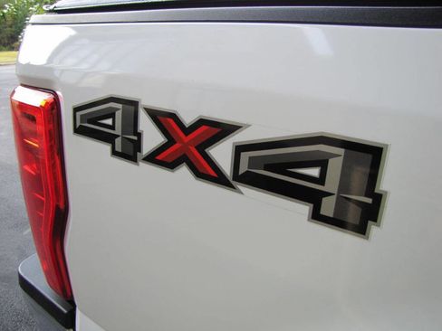 Used 2019 Ford F250 Lariat w/ Lariat Value Package image 27