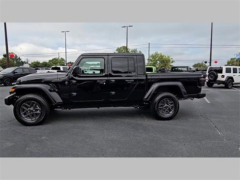 New 2025 Jeep Gladiator Sport image 24