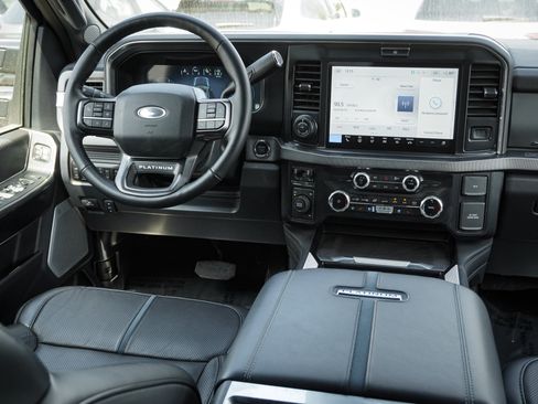 Used 2025 Ford F450 Platinum AWD/4WD image 29