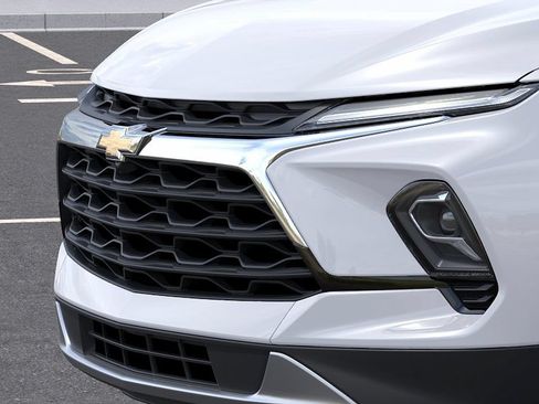 New 2026 Chevrolet Blazer LT w/ Convenience Package AWD/4WD image 13