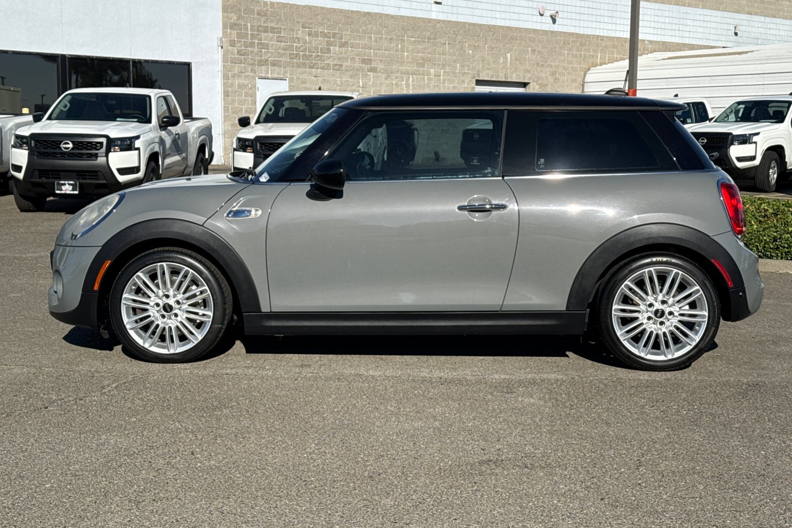 Used 2015 MINI Cooper S FWD image 9