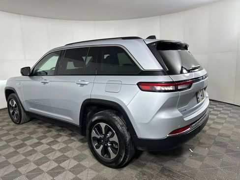 Used 2023 Jeep Grand Cherokee 4WD 4xe image 5