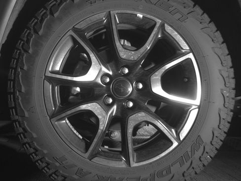 Used 2025 Jeep Compass Trailhawk AWD/4WD image 14