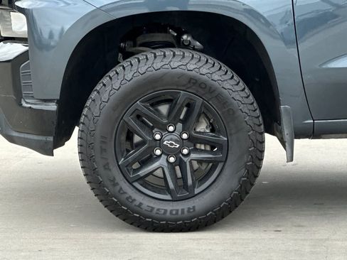 Used 2019 Chevrolet Silverado 1500 Custom Trail Boss w/ Custom Convenience Package AWD/4WD image 12