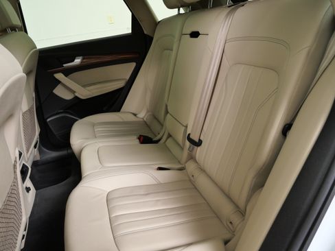Used 2023 Audi Q5 2.0T Premium Plus w/ Premium Plus Package AWD/4WD image 17