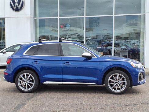 Used 2023 Audi SQ5 Prestige w/ Prestige Package image 8