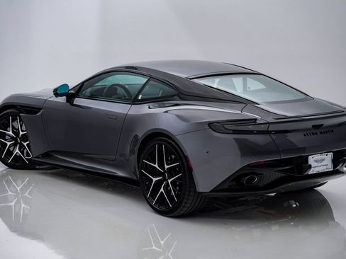 Used 2025 Aston Martin DB12 Coupe RWD image 10
