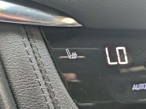 Used 2022 Cadillac XT6 Luxury FWD image 20
