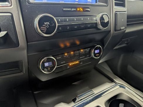 Used 2020 Ford Expedition XLT w/ FX4 Off-Road Package image 30