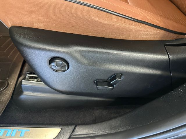 Used 2019 Jeep Grand Cherokee Summit AWD/4WD image 25