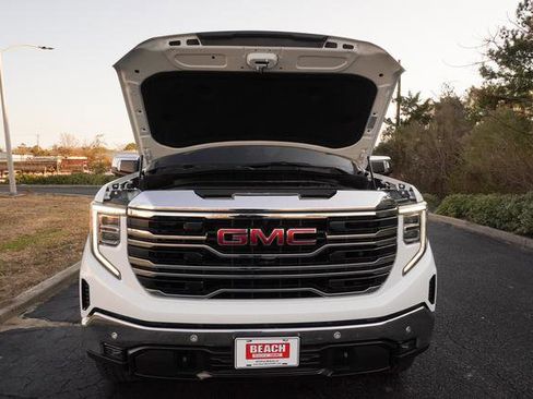 Used 2025 GMC Sierra 1500 SLT w/ SLT Premium Plus Package image 9