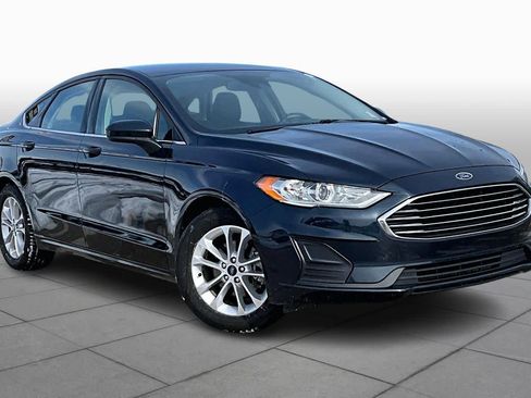 Used 2020 Ford Fusion SE image 4