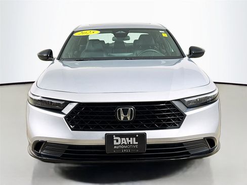 Used 2025 Honda Accord Sport image 3