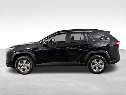 Used 2025 Toyota RAV4 XLE AWD/4WD image 7