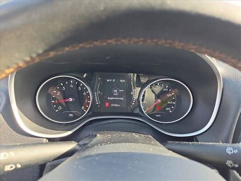 Used 2021 Jeep Compass Latitude FWD image 13