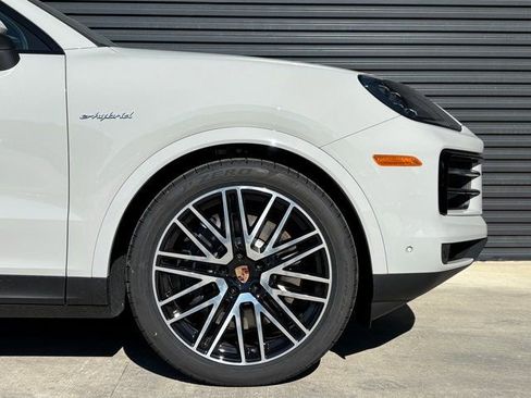 New 2026 Porsche Cayenne E-Hybrid Coupe image 11