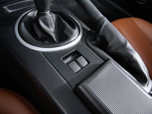 Used 2008 MAZDA MX-5 Miata Grand Touring w/ Premium Pkg image 21