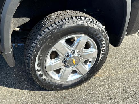 Used 2022 Chevrolet Silverado 3500 LTZ w/ LTZ Plus Package image 32