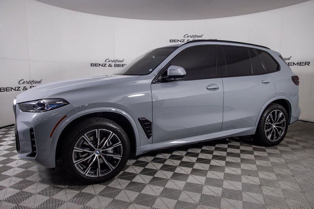 Used 2025 BMW X5 sDrive40i w/ M Sport Package RWD image 9