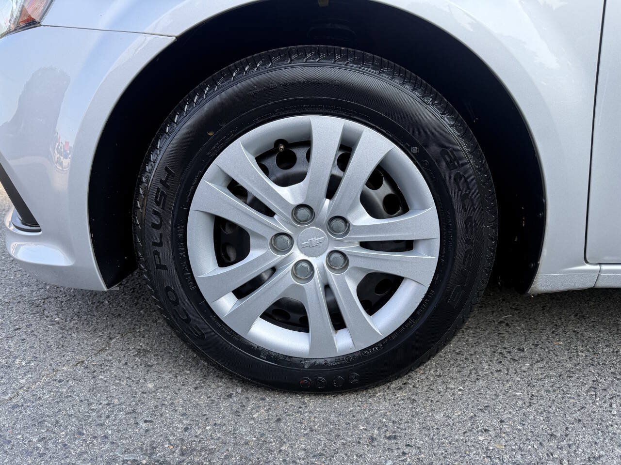 Used 2017 Chevrolet Sonic LS FWD image 23