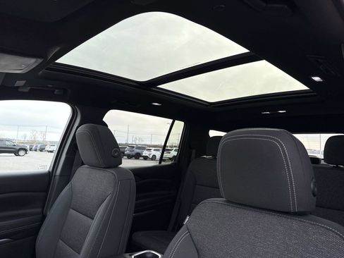 New 2026 Chevrolet Traverse LT w/ Sun and Wheel Package image 3