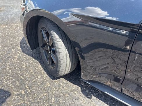 Used 2015 Ford Mustang Coupe RWD image 3