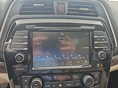 Used 2016 Nissan Maxima Platinum FWD image 17