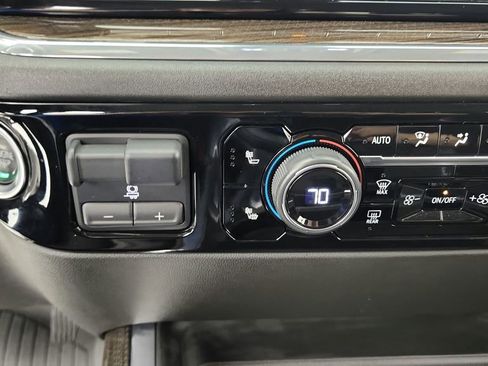 Used 2024 Chevrolet Silverado 2500 LT w/ Texas Edition AWD/4WD image 49