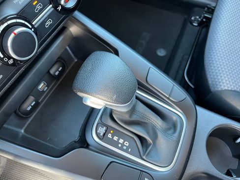 Used 2025 Kia Soul LX w/ LX Technology Package image 39