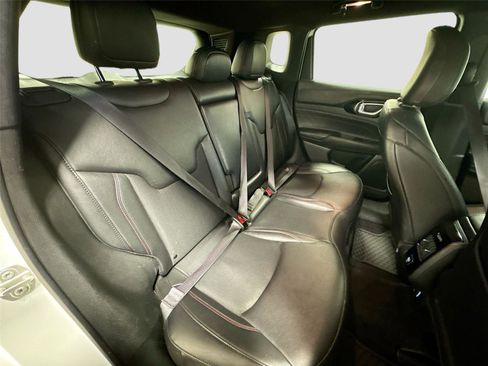 Used 2024 Jeep Compass Trailhawk image 25