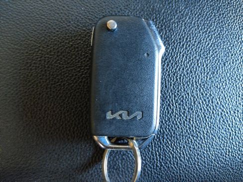 Used 2023 Kia Forte LXS w/ LXS Technology Package FWD image 32