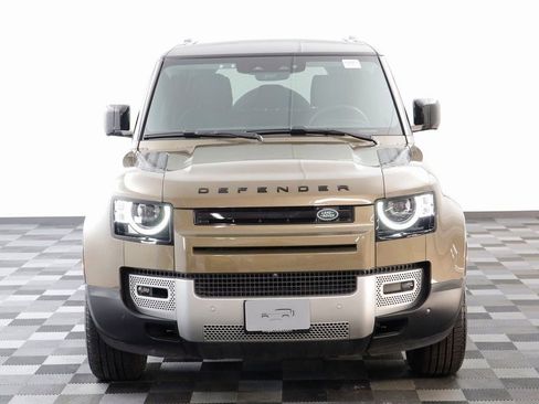 Used 2025 Land Rover Defender 110 S image 21