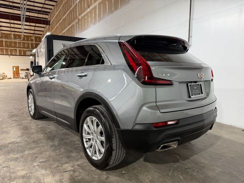 Used 2023 Cadillac XT4 Luxury FWD image 2