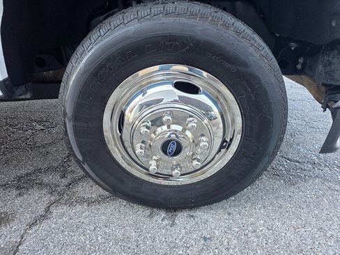 Used 2025 Ford F350 XLT image 11
