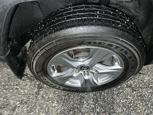 Used 2024 Toyota RAV4 XLE image 22