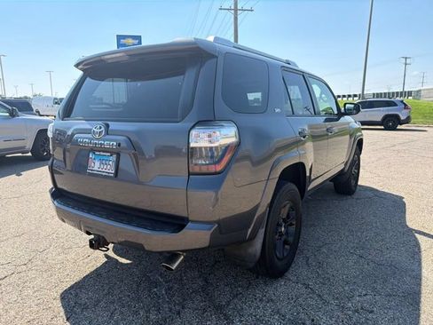 Used 2016 Toyota 4Runner SR5 Premium w/ Convenience Package AWD/4WD image 4