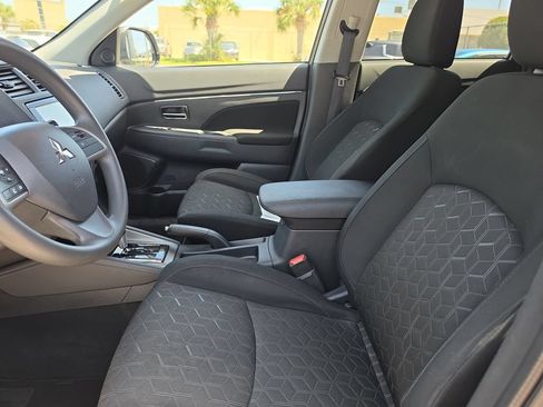 Used 2023 Mitsubishi Outlander Sport ES AWD/4WD image 14