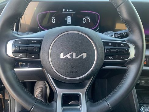 Used 2024 Kia Sportage EX AWD/4WD image 17