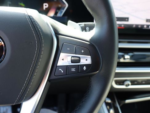 Used 2025 BMW X5 sDrive40i w/ Premium Package image 27