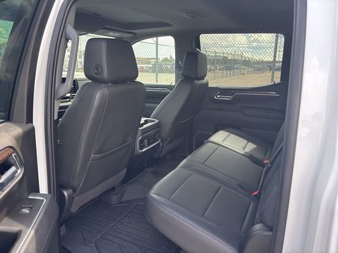 Used 2025 GMC Sierra 1500 Elevation w/ Elevation Premium Package image 8
