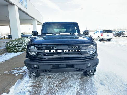 New 2025 Ford Bronco Outer Banks image 8