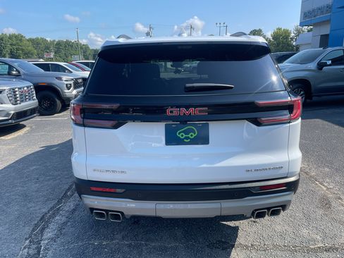 Certified 2026 GMC Acadia Elevation w/ Elevation Premium Package FWD image 4