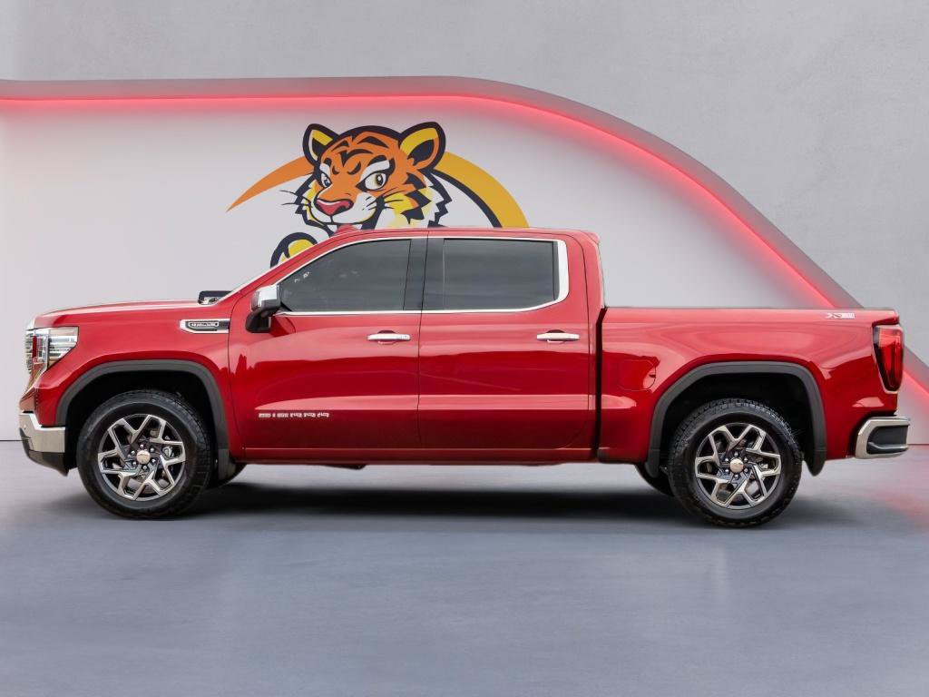 Used 2025 GMC Sierra 1500 SLT w/ SLT Premium Plus Package AWD/4WD image 8