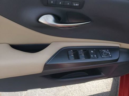 Used 2021 Lexus ES 250 w/ Premium Package AWD/4WD image 19