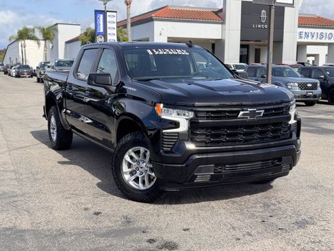 Used 2022 Chevrolet Silverado 1500 RST image 2