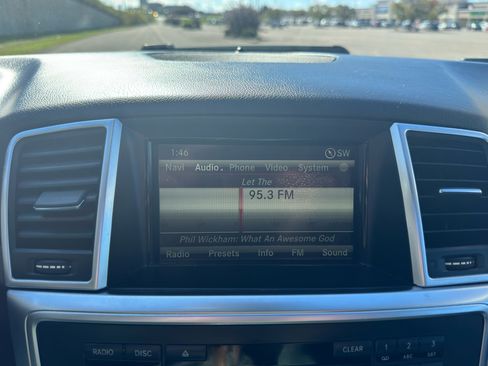 Used 2015 Mercedes-Benz ML 250 BlueTEC 4MATIC image 29